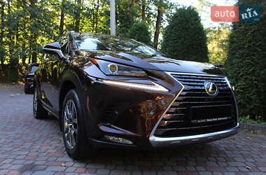 Позашляховик / Кросовер Lexus NX 2017 в 