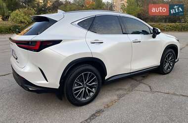 Позашляховик / Кросовер Lexus NX 2021 в 