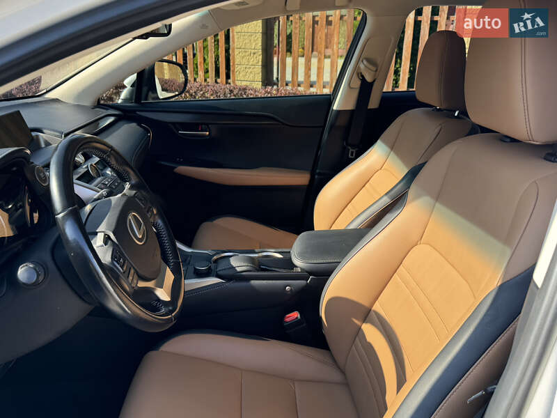 Внедорожник / Кроссовер Lexus NX 2017 в Днепре