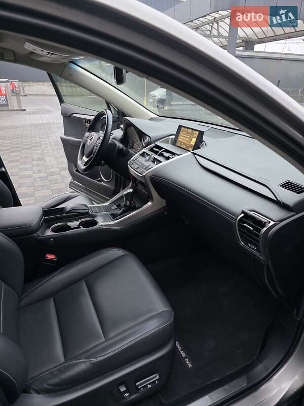 Внедорожник / Кроссовер Lexus NX 2014 в Хмельницком