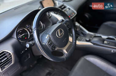 Позашляховик / Кросовер Lexus NX 2014 в 