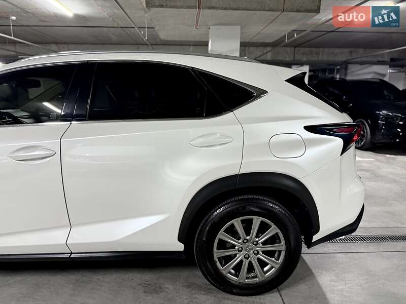 Позашляховик / Кросовер Lexus NX 2015 в Дніпрі
