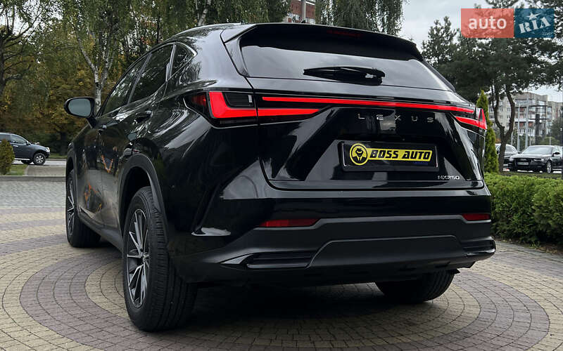 Позашляховик / Кросовер Lexus NX 2022 в Львові