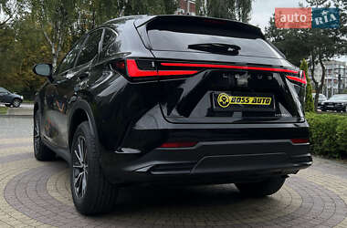 Позашляховик / Кросовер Lexus NX 2022 в 