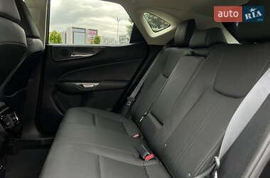 Позашляховик / Кросовер Lexus NX 2022 в 