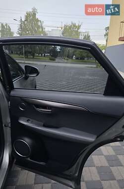 Позашляховик / Кросовер Lexus NX 2014 в 