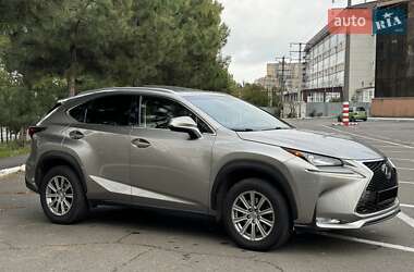 Позашляховик / Кросовер Lexus NX 2016 в 