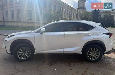 Позашляховик / Кросовер Lexus NX 2018 в 