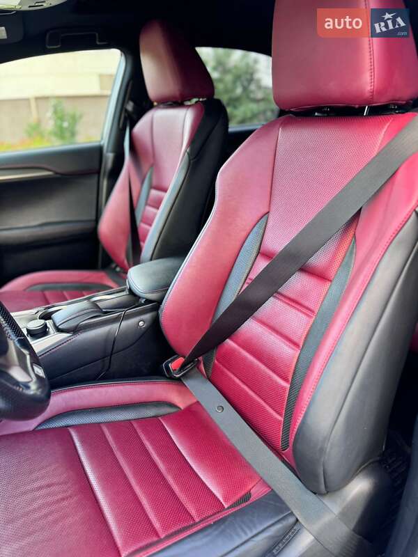 Внедорожник / Кроссовер Lexus NX 2016 в Ивано-Франковске