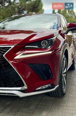 Внедорожник / Кроссовер Lexus NX 2018 в 