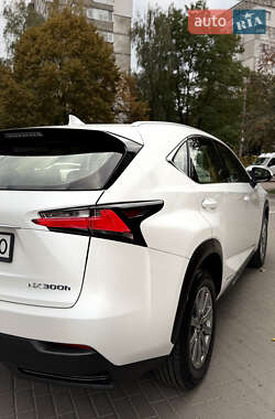 Внедорожник / Кроссовер Lexus NX 2014 в 