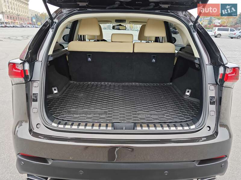 Внедорожник / Кроссовер Lexus NX 2015 в Харькове