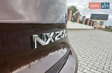 Позашляховик / Кросовер Lexus NX 2017 в 