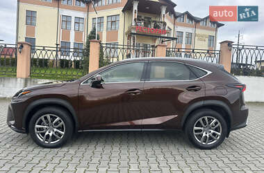 Позашляховик / Кросовер Lexus NX 2017 в 