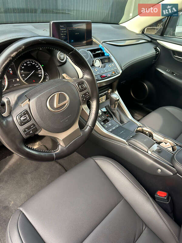 Позашляховик / Кросовер Lexus NX 2020 в Кам'янському