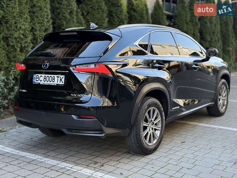Позашляховик / Кросовер Lexus NX 2015 в Львові