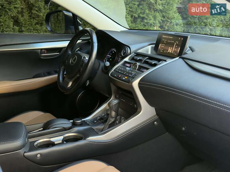 Позашляховик / Кросовер Lexus NX 2015 в Львові