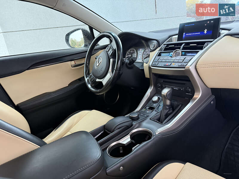 Внедорожник / Кроссовер Lexus NX 2016 в Кременчуге