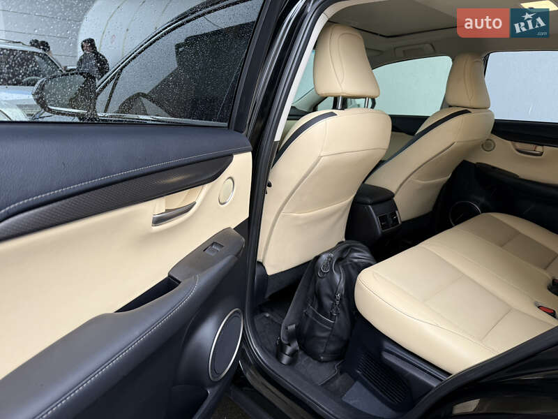 Внедорожник / Кроссовер Lexus NX 2016 в Кременчуге