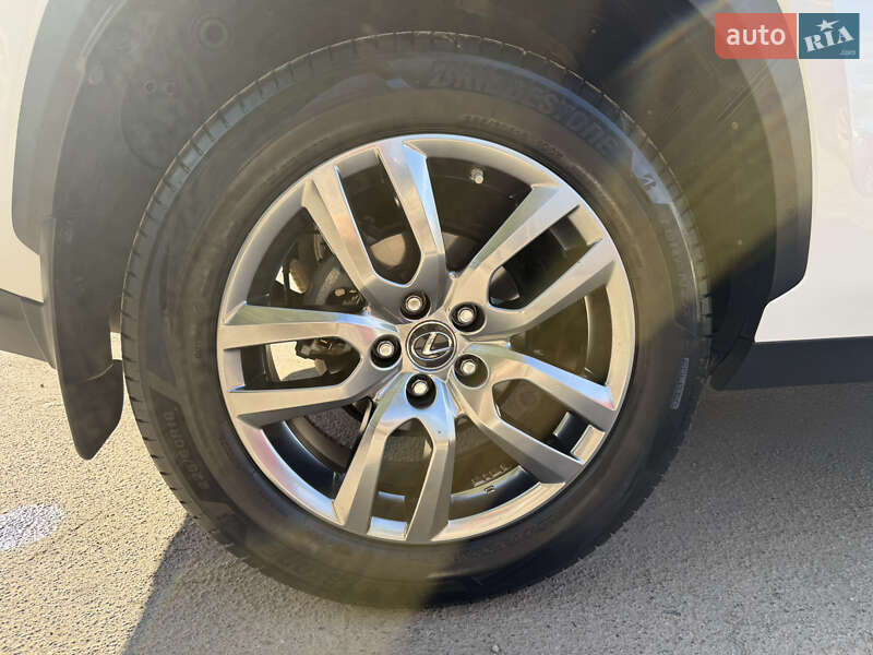 Позашляховик / Кросовер Lexus NX 2019 в Кривому Розі