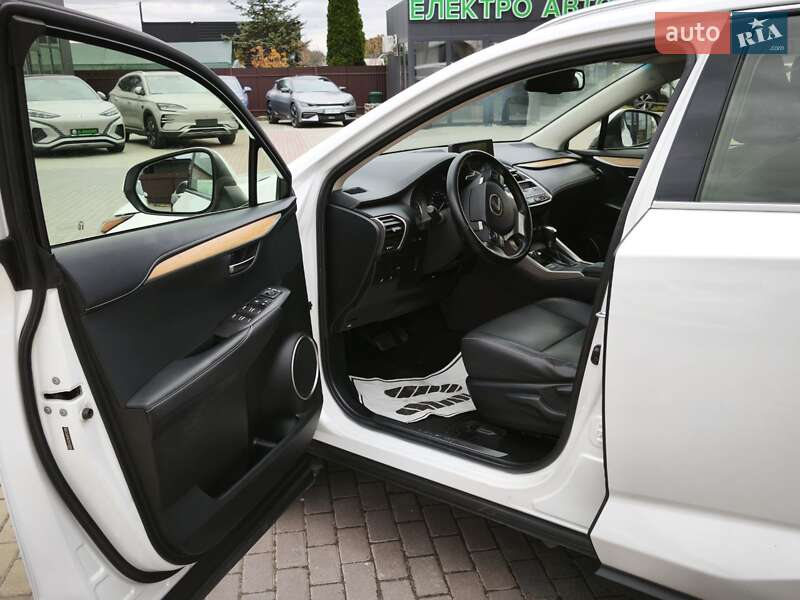 Внедорожник / Кроссовер Lexus NX 2018 в Львове