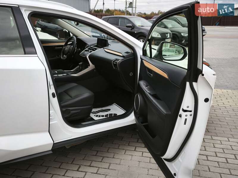 Внедорожник / Кроссовер Lexus NX 2018 в Львове