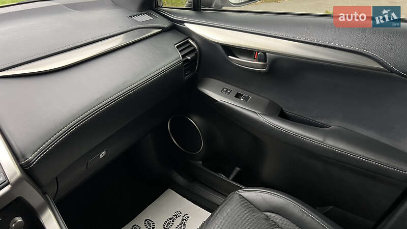 Позашляховик / Кросовер Lexus NX 2020 в Львові