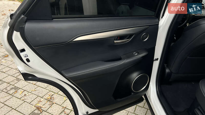 Позашляховик / Кросовер Lexus NX 2020 в Львові