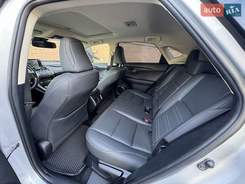 Позашляховик / Кросовер Lexus NX 2018 в Одесі фото 17 Позашляховик / Кросовер Lexus NX 2018 в Одесі
