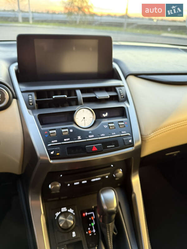 Позашляховик / Кросовер Lexus NX 2018 в Дніпрі