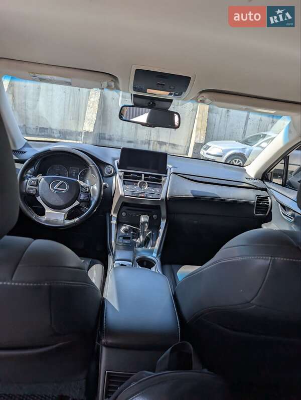 Внедорожник / Кроссовер Lexus NX 2018 в Ивано-Франковске