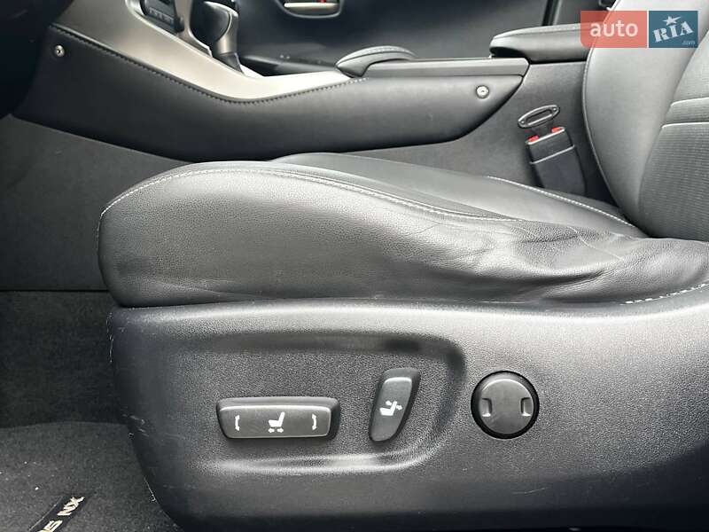 Позашляховик / Кросовер Lexus NX 2015 в Дніпрі фото 12 Позашляховик / Кросовер Lexus NX 2015 в Дніпрі