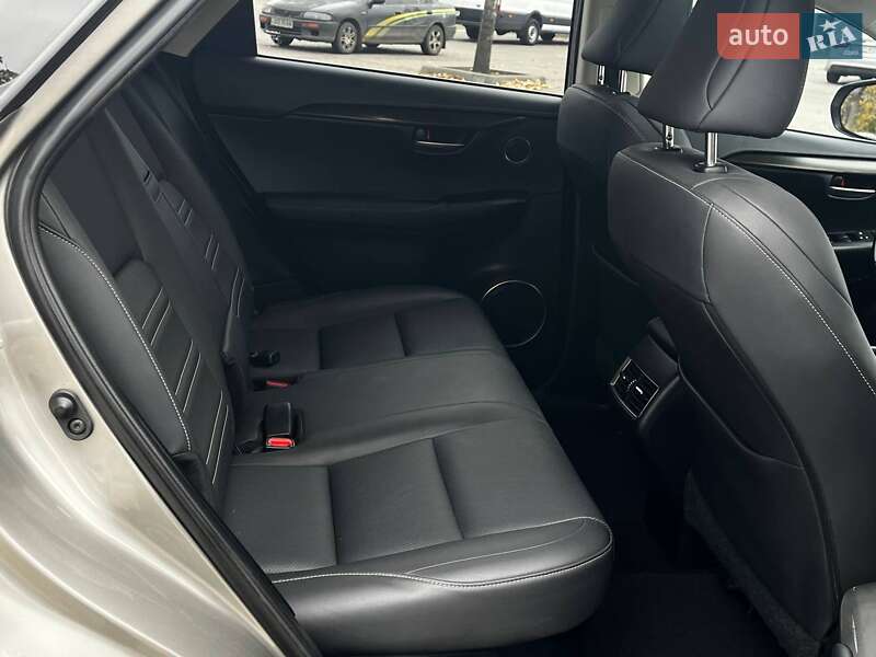 Позашляховик / Кросовер Lexus NX 2015 в Дніпрі фото 17 Позашляховик / Кросовер Lexus NX 2015 в Дніпрі