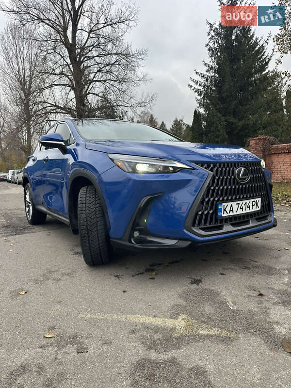 Lexus NX 2022