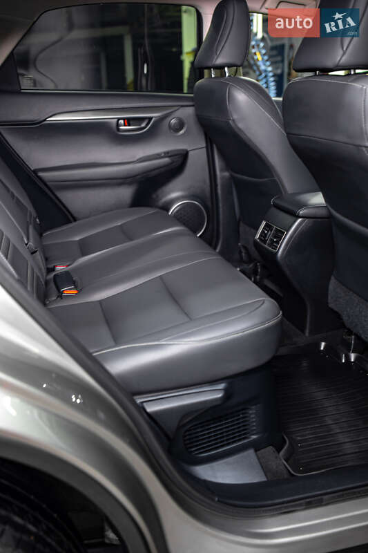 Позашляховик / Кросовер Lexus NX 2020 в Чернівцях