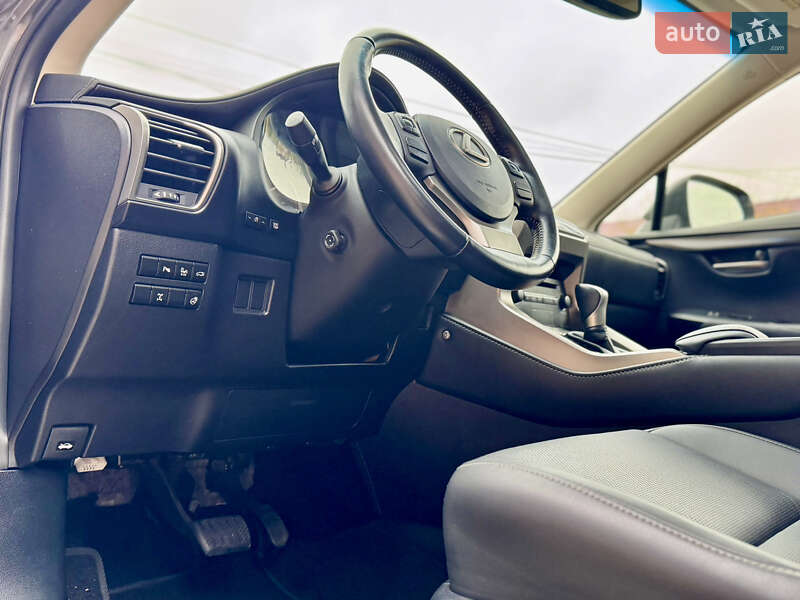Позашляховик / Кросовер Lexus NX 2017 в Одесі фото 42 Позашляховик / Кросовер Lexus NX 2017 в Одесі