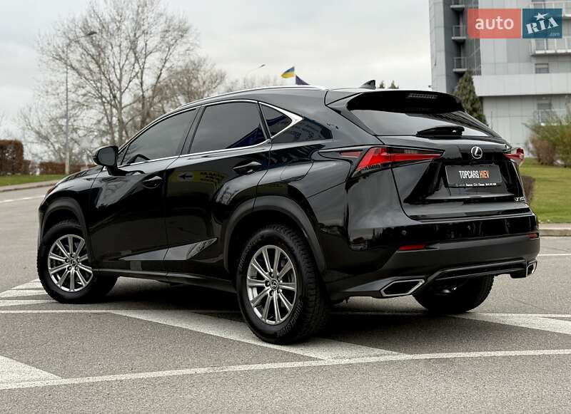Позашляховик / Кросовер Lexus NX 2018 в Києві