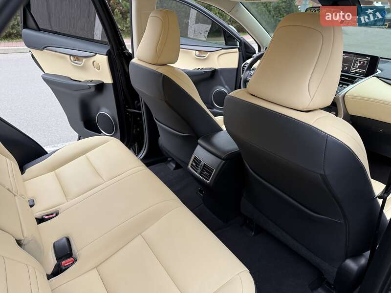 Позашляховик / Кросовер Lexus NX 2018 в Києві