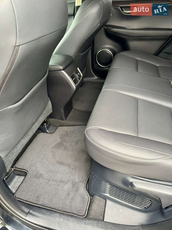 Внедорожник / Кроссовер Lexus NX 2016 в Днепре