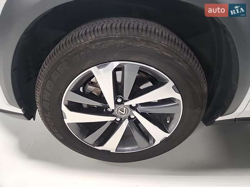 Позашляховик / Кросовер Lexus NX 2021 в Львові