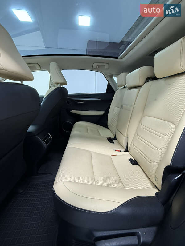 Внедорожник / Кроссовер Lexus NX 2016 в Одессе