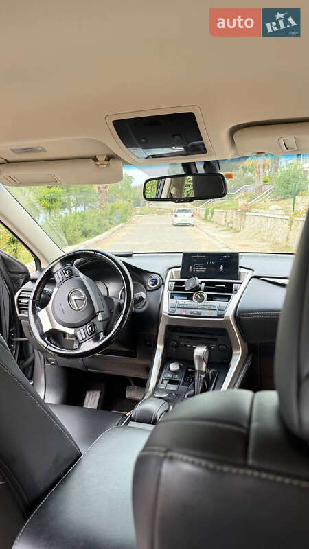 Внедорожник / Кроссовер Lexus NX 2016 в Одессе