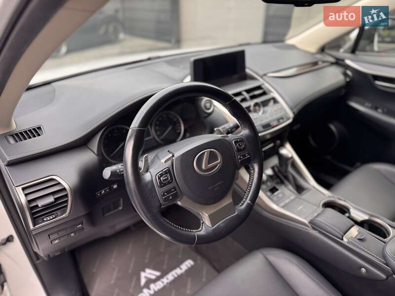 Внедорожник / Кроссовер Lexus NX 2018 в Одессе