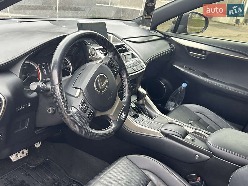 Внедорожник / Кроссовер Lexus NX 2016 в Первомайске