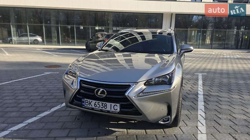 Внедорожник / Кроссовер Lexus NX 2016 в Ровно