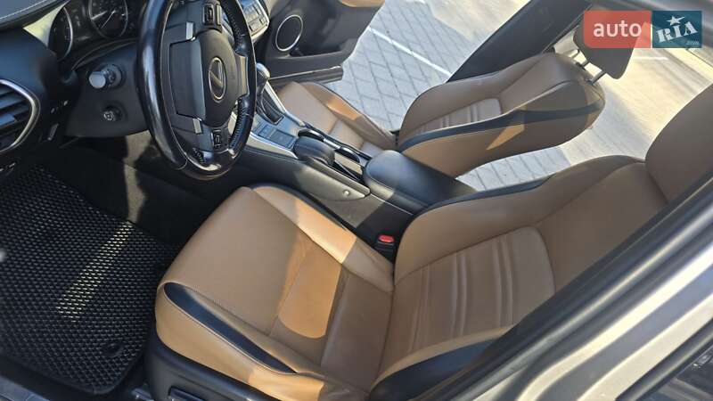 Внедорожник / Кроссовер Lexus NX 2016 в Ровно