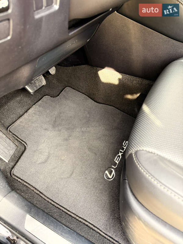 Внедорожник / Кроссовер Lexus NX 2016 в Днепре