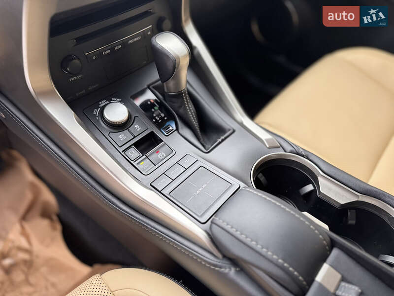 Позашляховик / Кросовер Lexus NX 2015 в Самборі фото 14 Позашляховик / Кросовер Lexus NX 2015 в Самборі