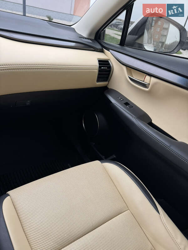 Позашляховик / Кросовер Lexus NX 2016 в Броварах