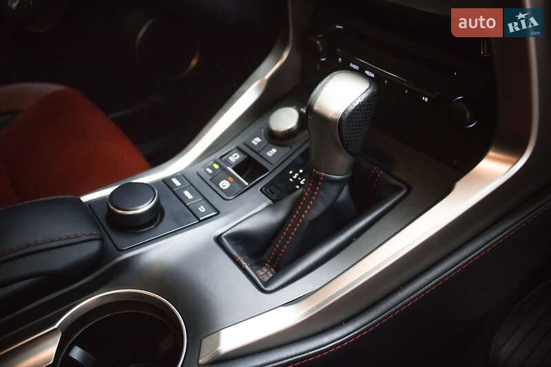 Внедорожник / Кроссовер Lexus NX 2016 в Киеве